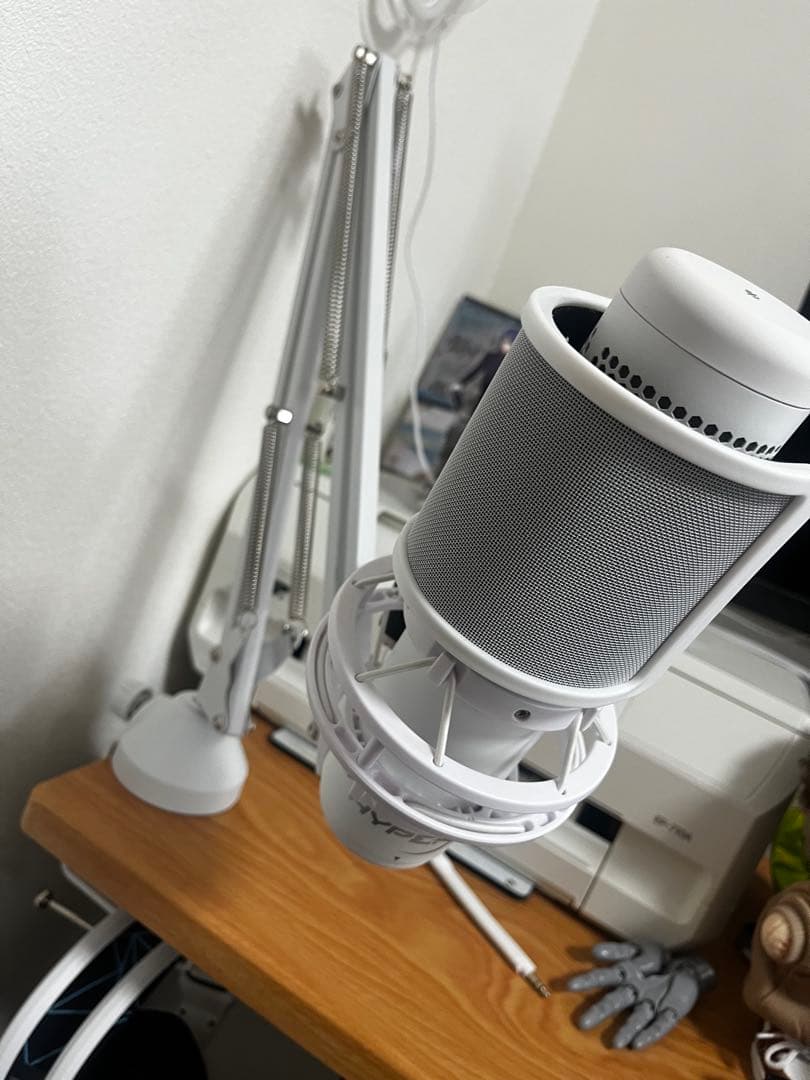 HyperX QuadCast Sスタンドアロンマイク マイクアーム