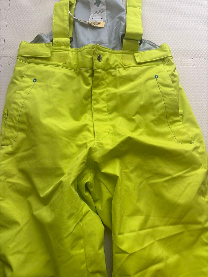 お値下げ歓迎デサントDESCENTE 子供用スキーウェア 140