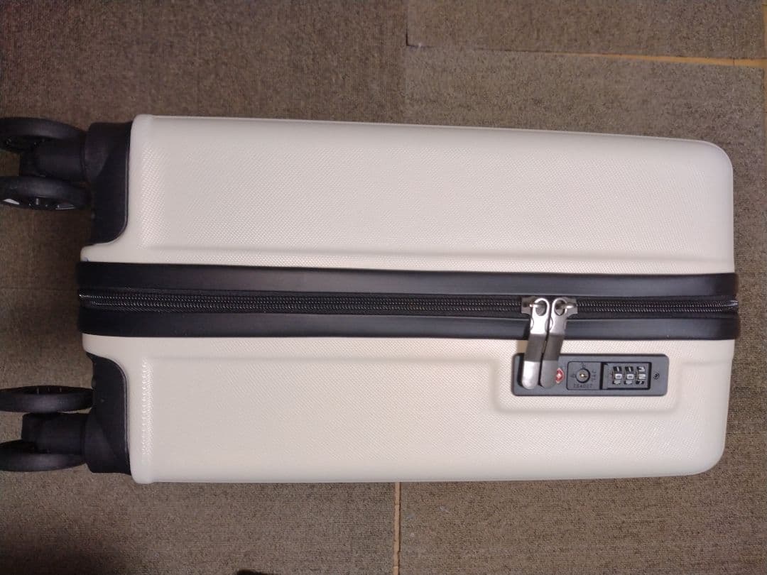 阪神タイガース　ダイヤモンドプラス特典　スーツケース