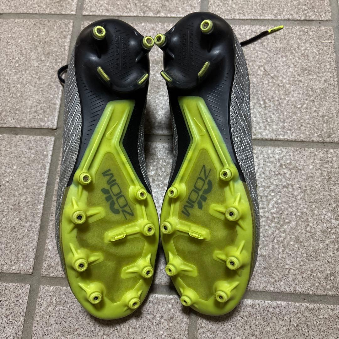 NIKE マーキュリアル