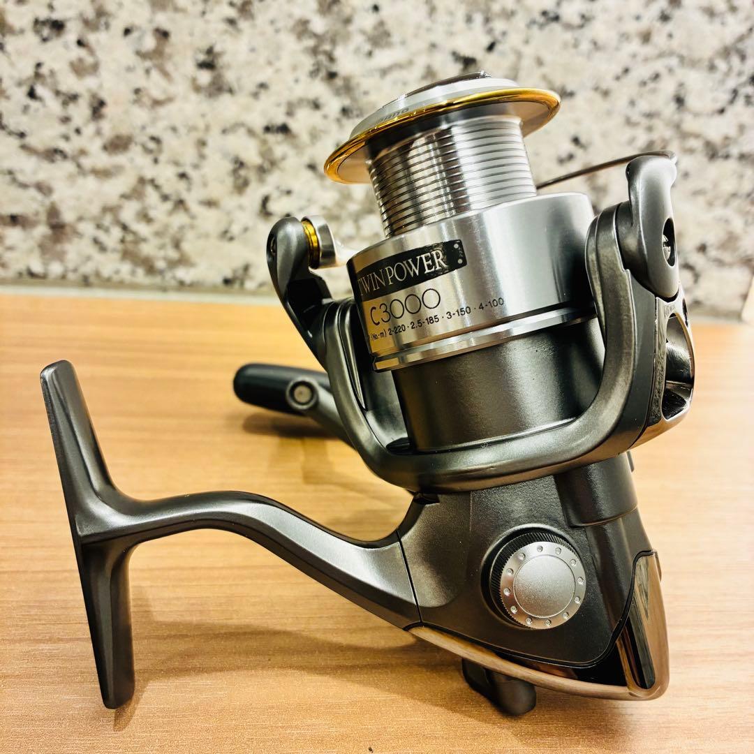 03　SHIMANO TWIN POWER C3000 スピニングリール