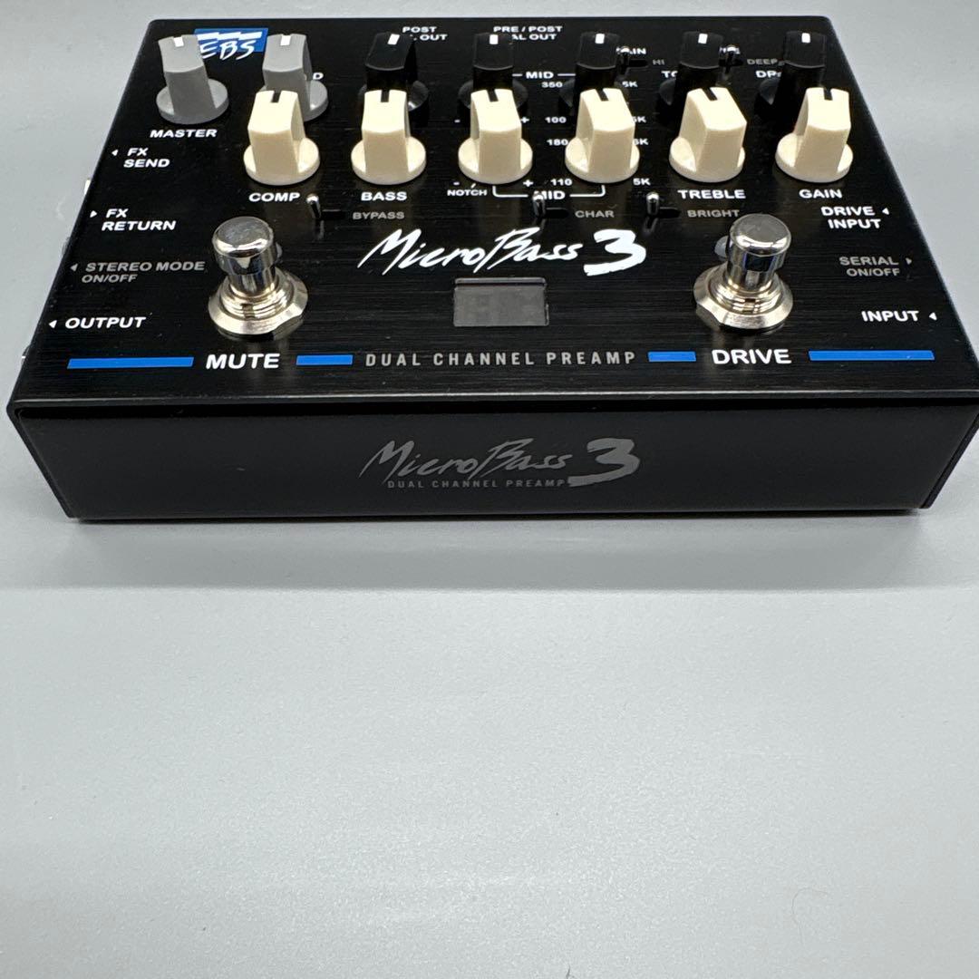 EBS MicroBass 3 デュアルチャンネルプリアンプ