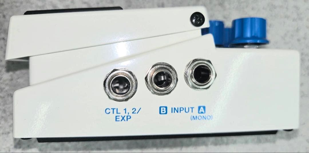 話題の　BOSS Plugout FX PX-1 ギターエフェクター