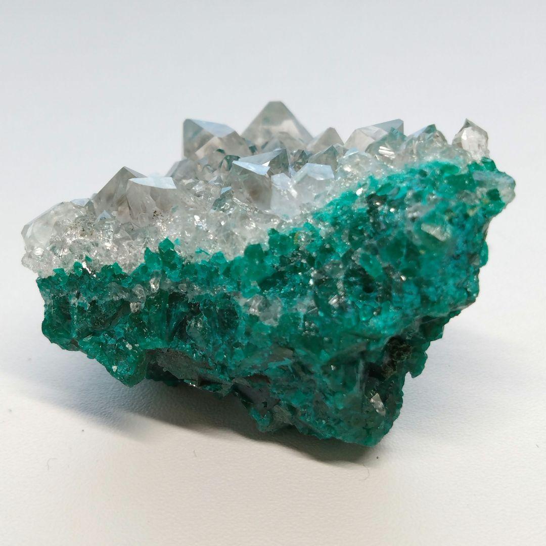 クォーツ　ダイオプテーズ　コンゴ産　鉱物　標本　原石