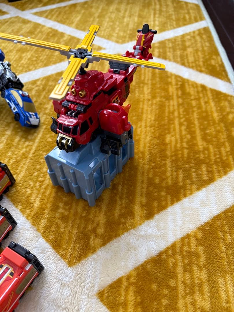 トミカ ミニカーセット 変形可能