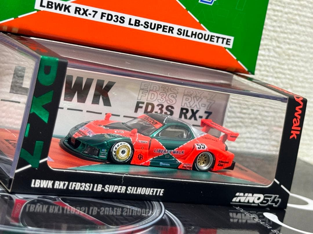 ミニカー Inno64 1/64 LBWK Liberty walk RX-7 FD3S