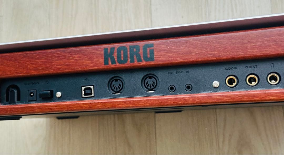 【美品】KORG minilogue アナログシンセサイザー