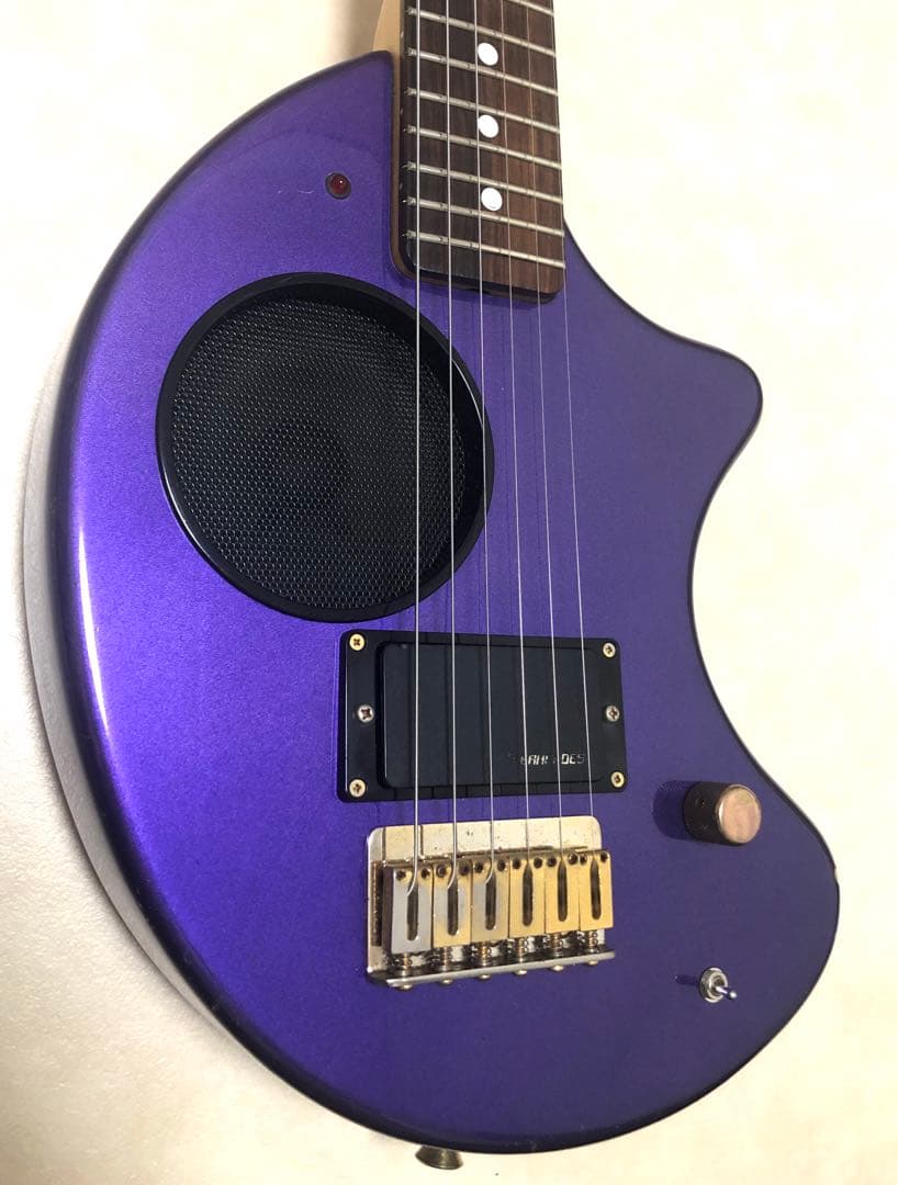 【美品】ZO-3C メタリックパープル アンプ内蔵ミニギター ヘッドフォン端子！
