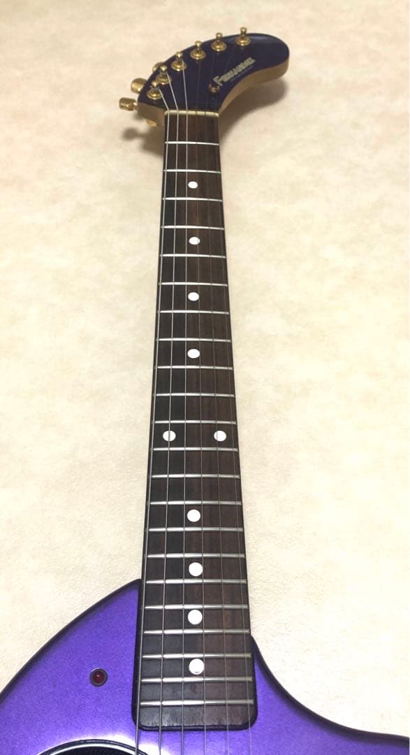 【美品】ZO-3C メタリックパープル アンプ内蔵ミニギター ヘッドフォン端子！