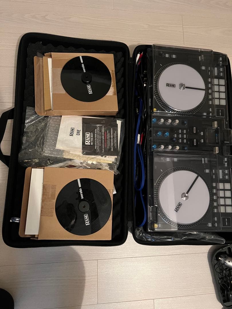 専用　RANE ONE 専用ケース付き　純正品全て付属
