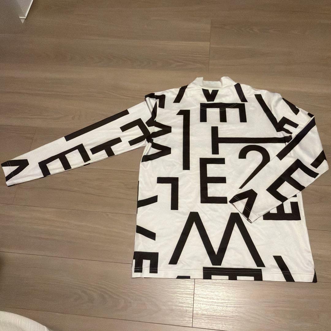 V12 ホワイトモックネックシャツ