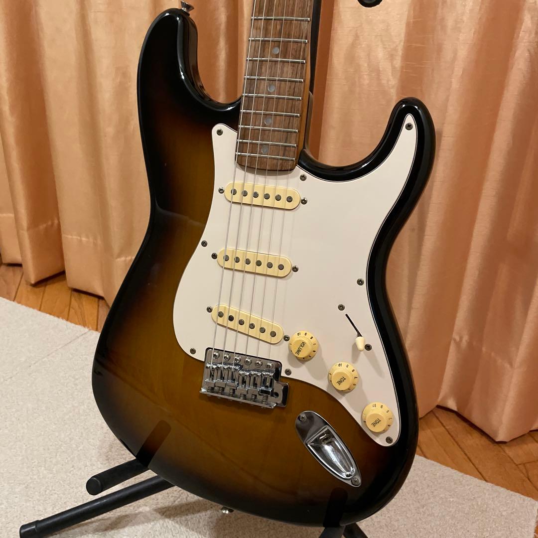 【ビンテージ】Squier ストラトキャスター サンバースト 2000年モデル