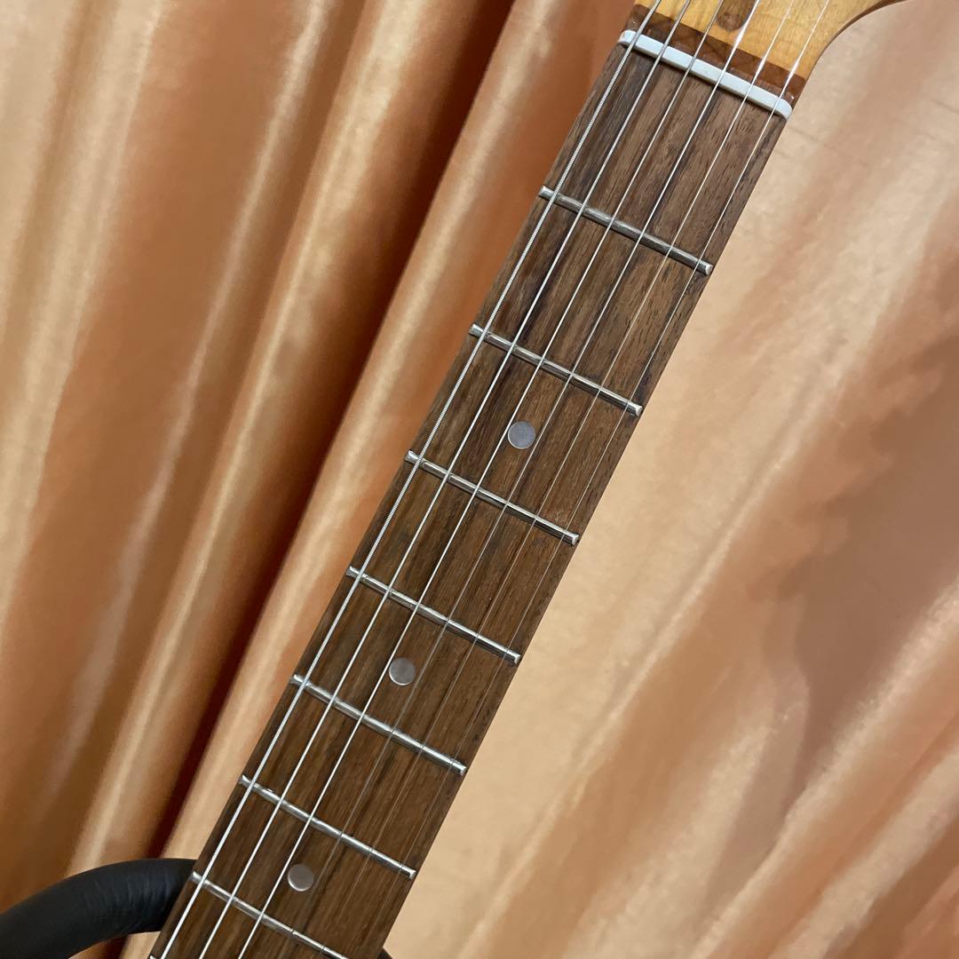 【ビンテージ】Squier ストラトキャスター サンバースト 2000年モデル