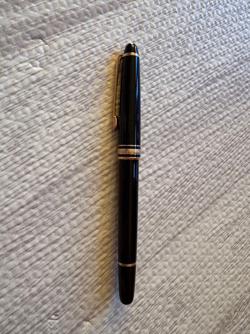 モンブラン万年筆　マイスターシュテック144 黒　ペン先14k