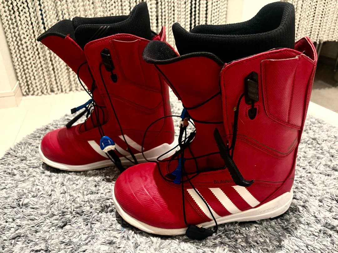 adidas originals スノーボードブーツ Vibramソール　レッド