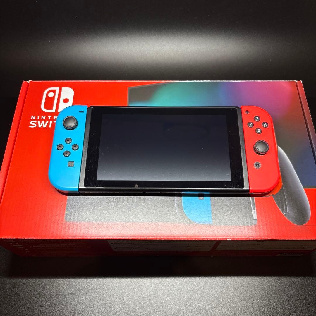 Nintendo Switch 本体一式＋プロコン＋JoyConハンドル＋ケース
