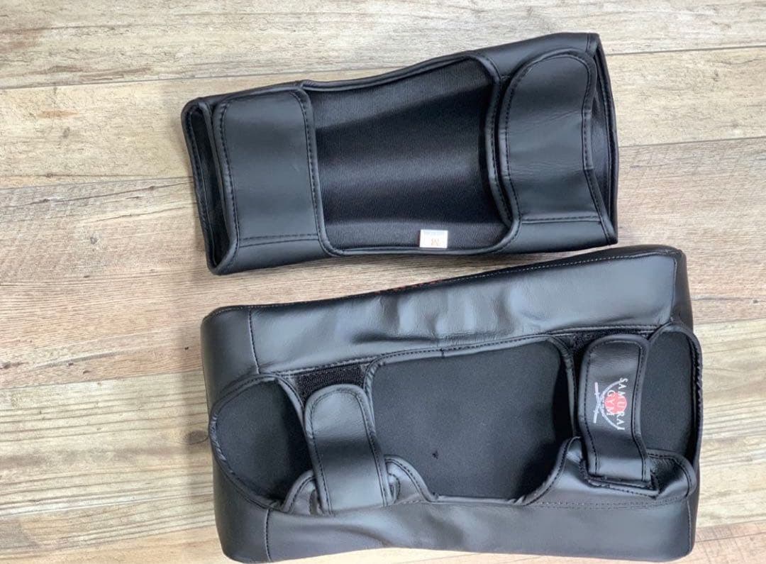 カーフキックミット ダブル　【本革】左右利用できます