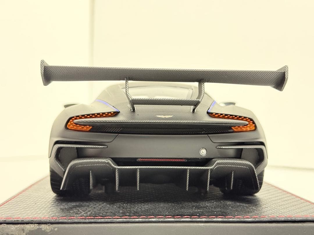 Frontiart 1／18 アストンマーチン ヴァルカン マットブラック