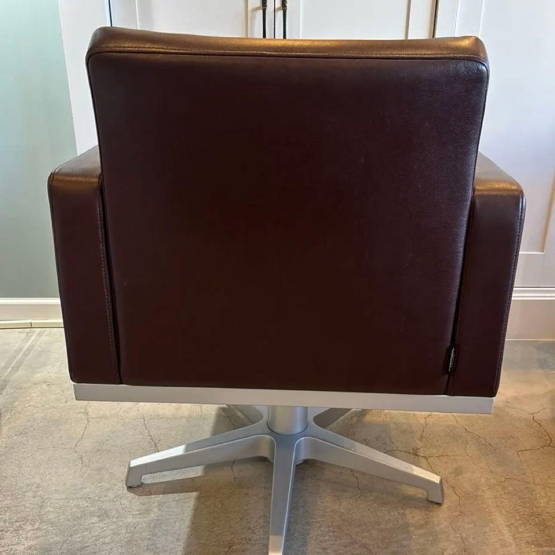 タカラベルモント　Lim 01 スタイリングチェア