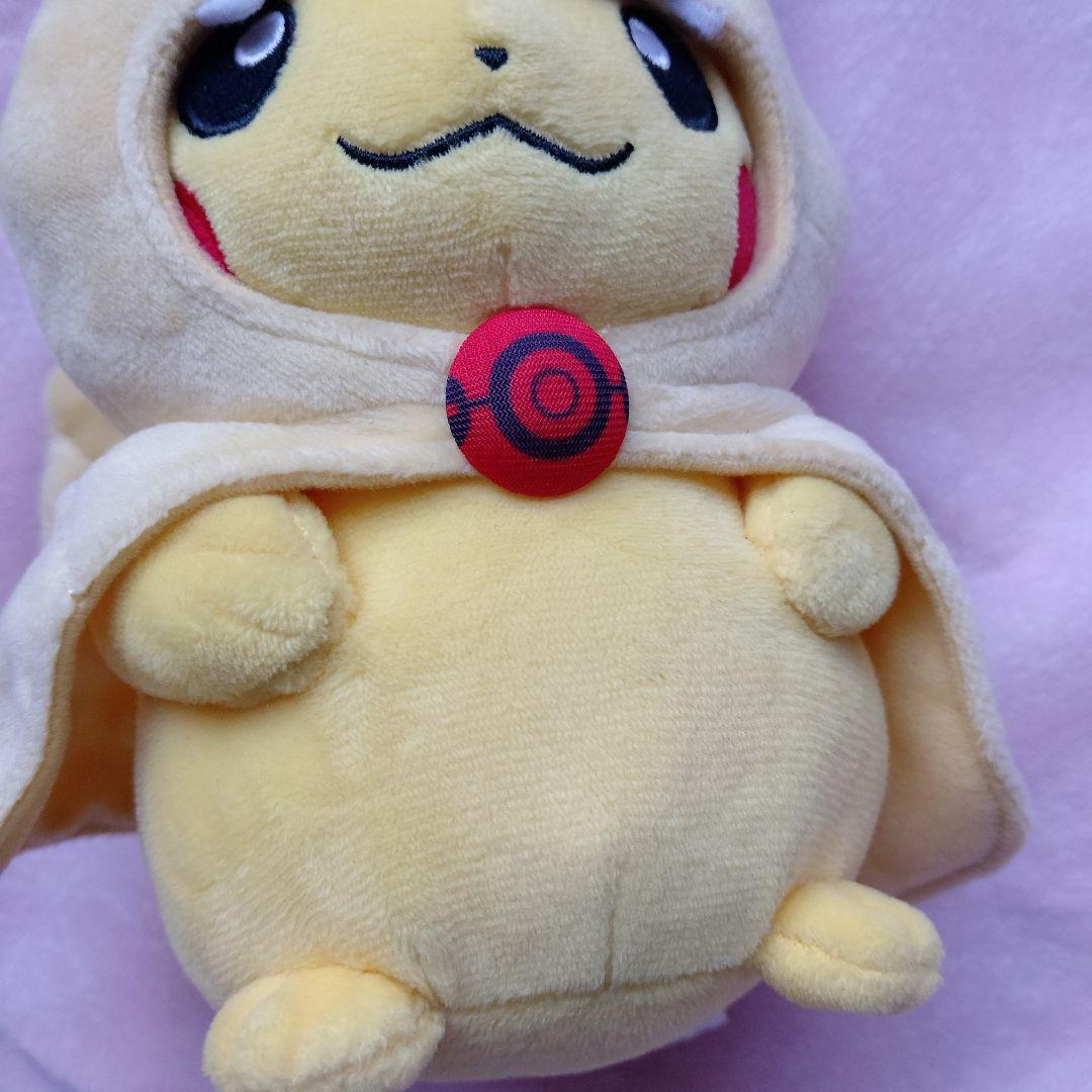 ポケモン ビクティニのポンチョを着たピカチュウ ぬいぐるみ