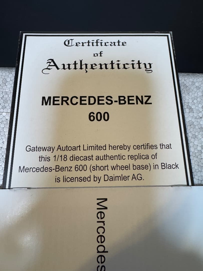 メルセデス・ベンツ 600 1/18 ダイキャストモデル