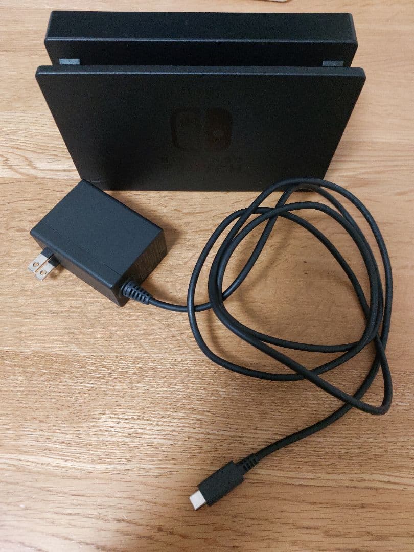 ニンテンドースイッチ 本体 純正コントローラー ドック 収納ケースなど