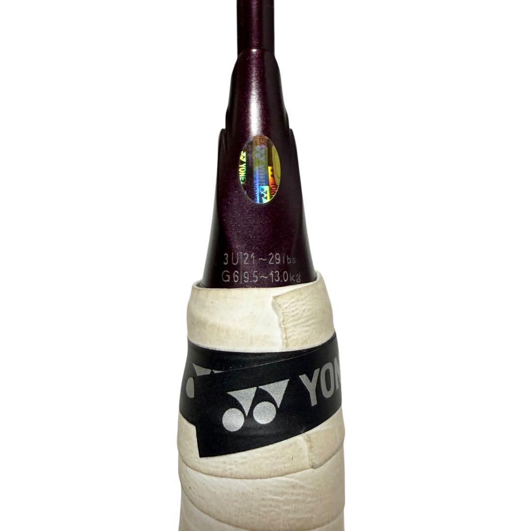 【極美品】YONEX アストロクス100ZZ クレナイ 3UG6 126-14