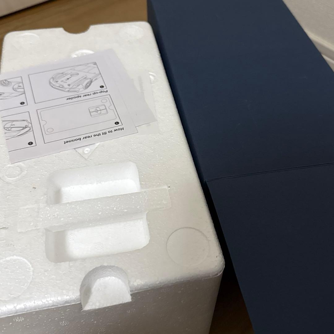 ミニカー autoart 1/18 Bugatti Chiron