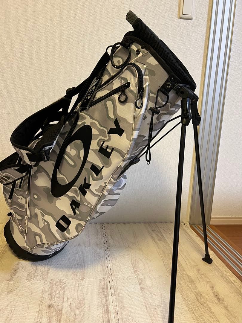 オークリー　スタンド　キャディバッグ