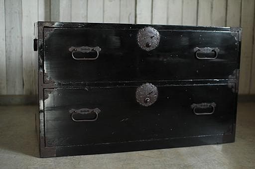 綺麗な丸金具庄内箪笥　2段　中桐　タンス　収納　古家具　古民家　時代家具