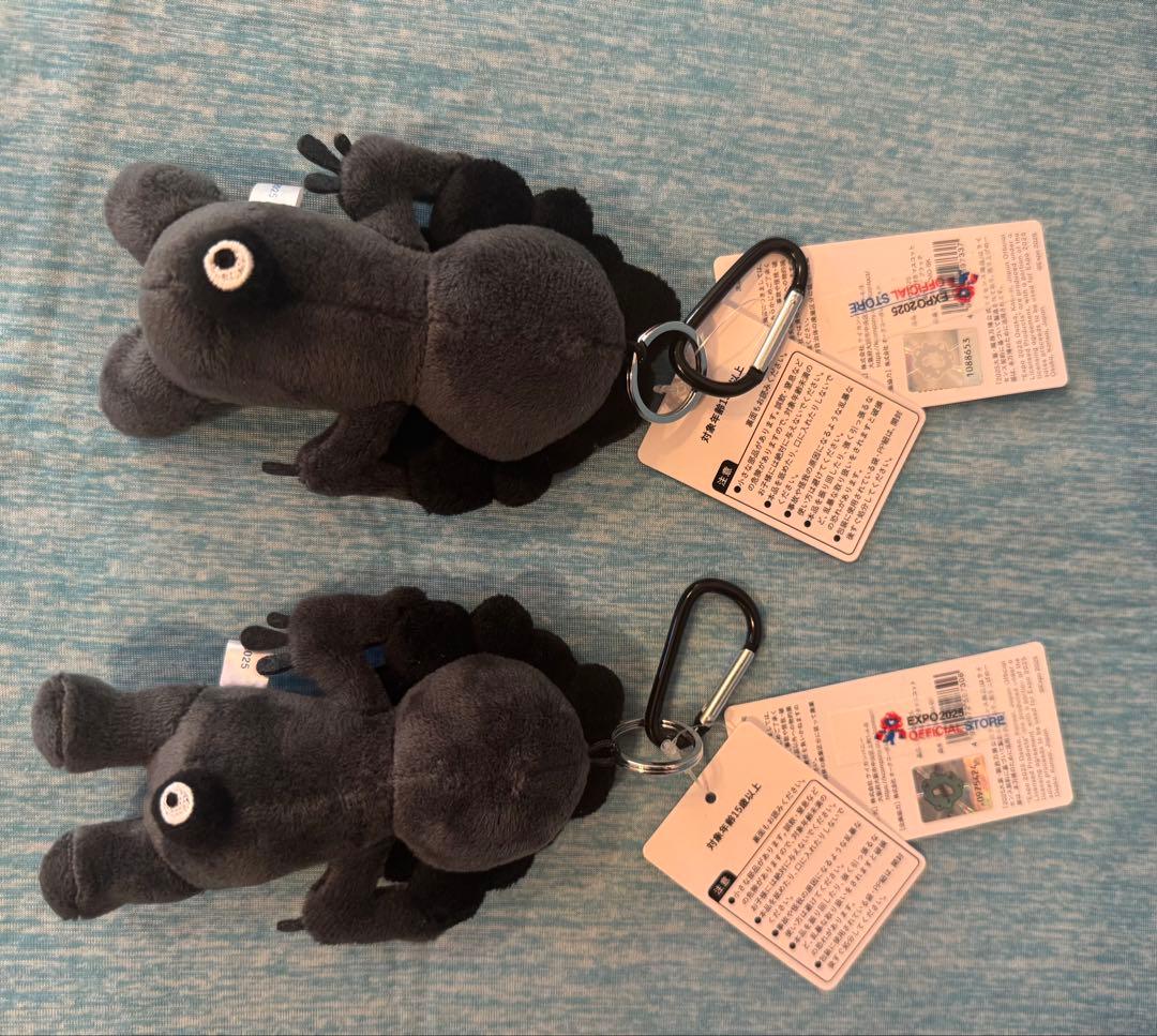 万博　公式　クロミャクカラビナ付き 立ち・座り　セット