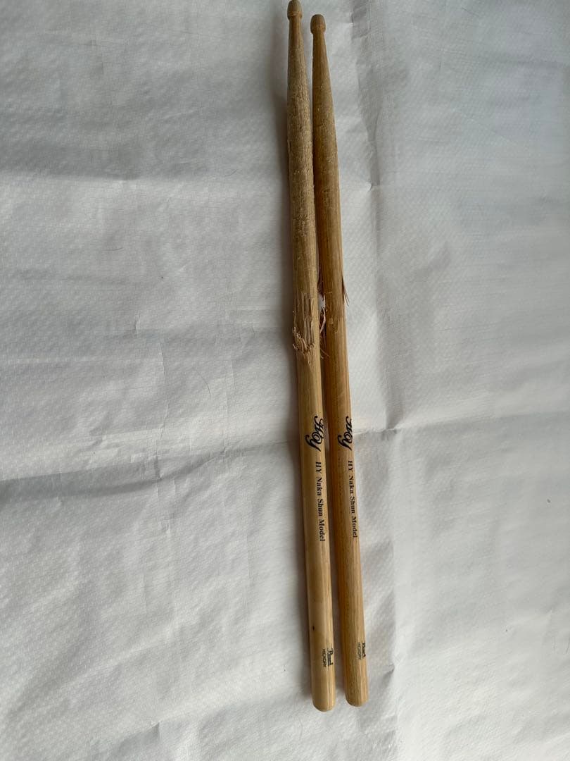 HY Shun 本人使用のドラムスティック＋サイン本特典DVD付き