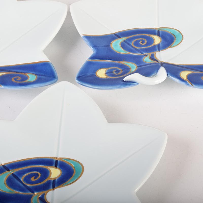 有田焼　富右衛門　色絵金彩　流水絵　葉形皿揃　三客　共布共箱　C7895