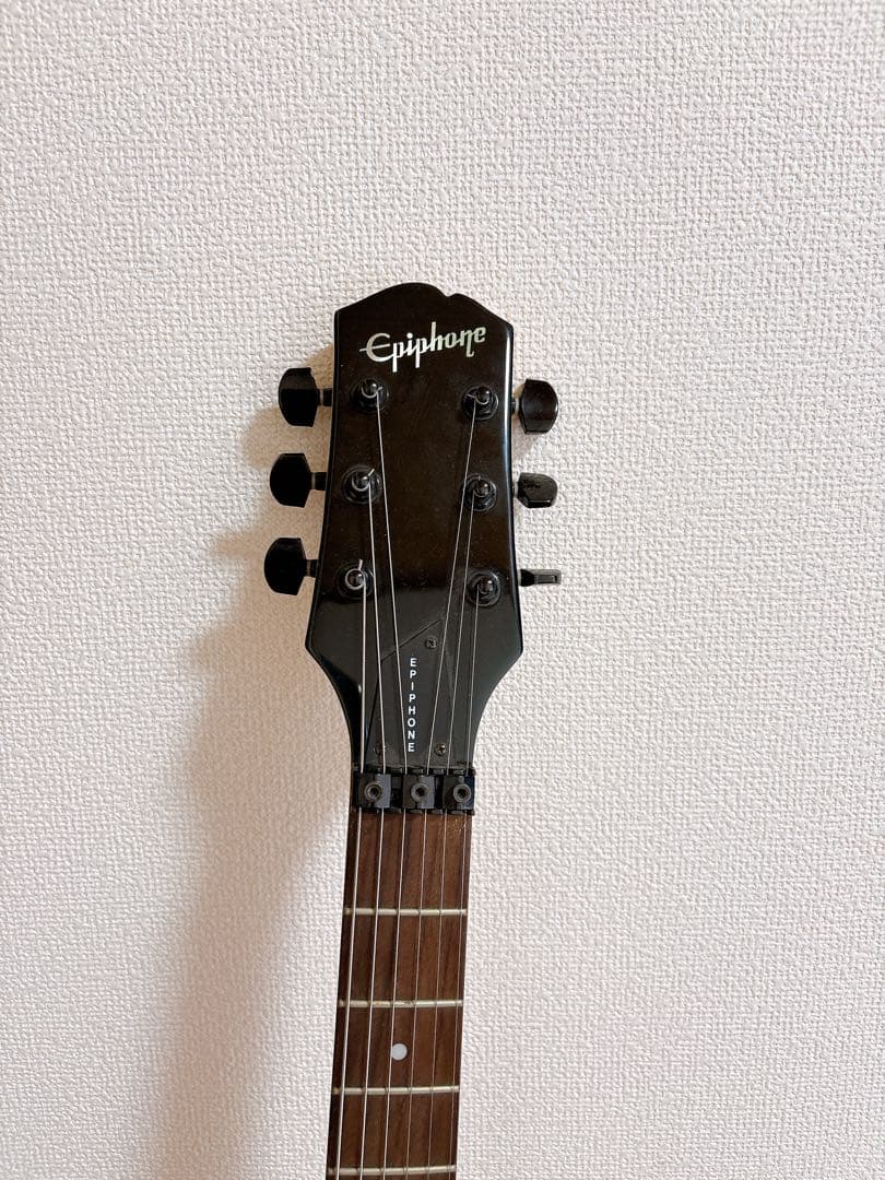 。Epiphone エピフォン ギター　エレキギター　弦楽器　一部欠損あり