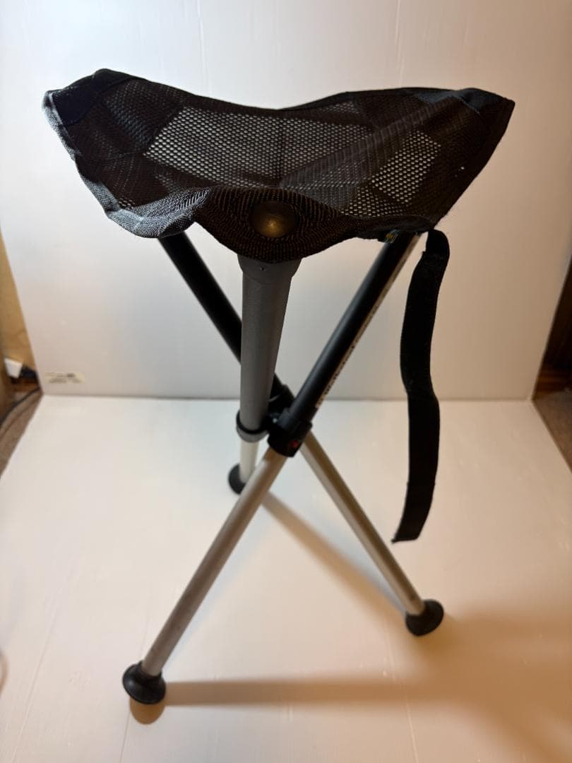 万博待機列にウォークスツール コンフォート XL 55cm