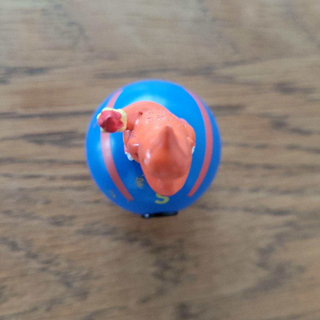 リザード　フィギュア付きボール