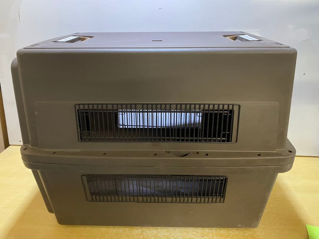 R ∞　アイリスオーヤマ　大型犬用キャリー ATC-870 通気口付き