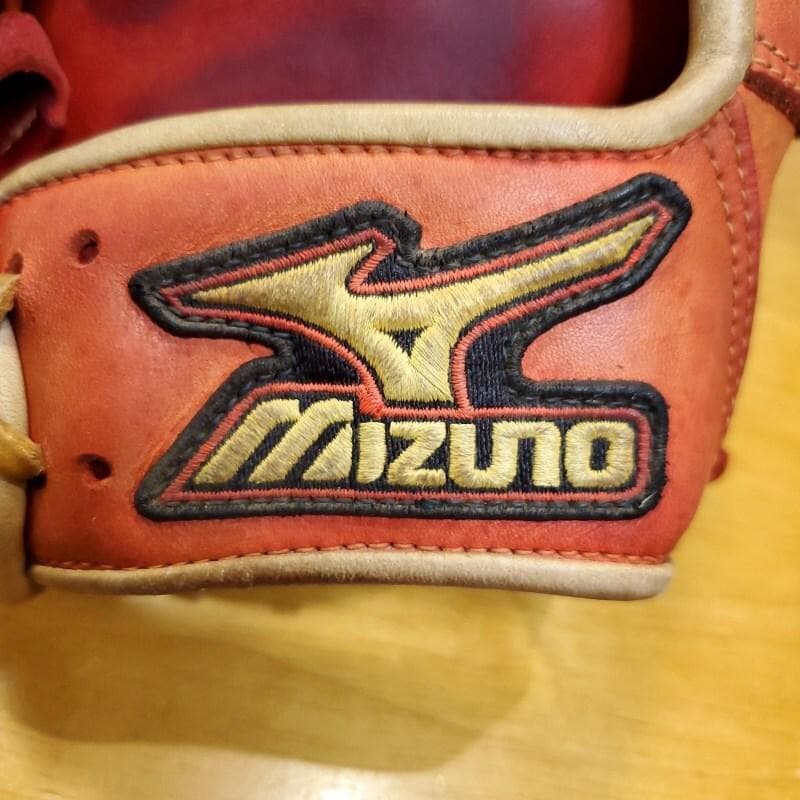ミズノ マーベライト 限定モデル Mマークラベル 内野用 軟式グローブ