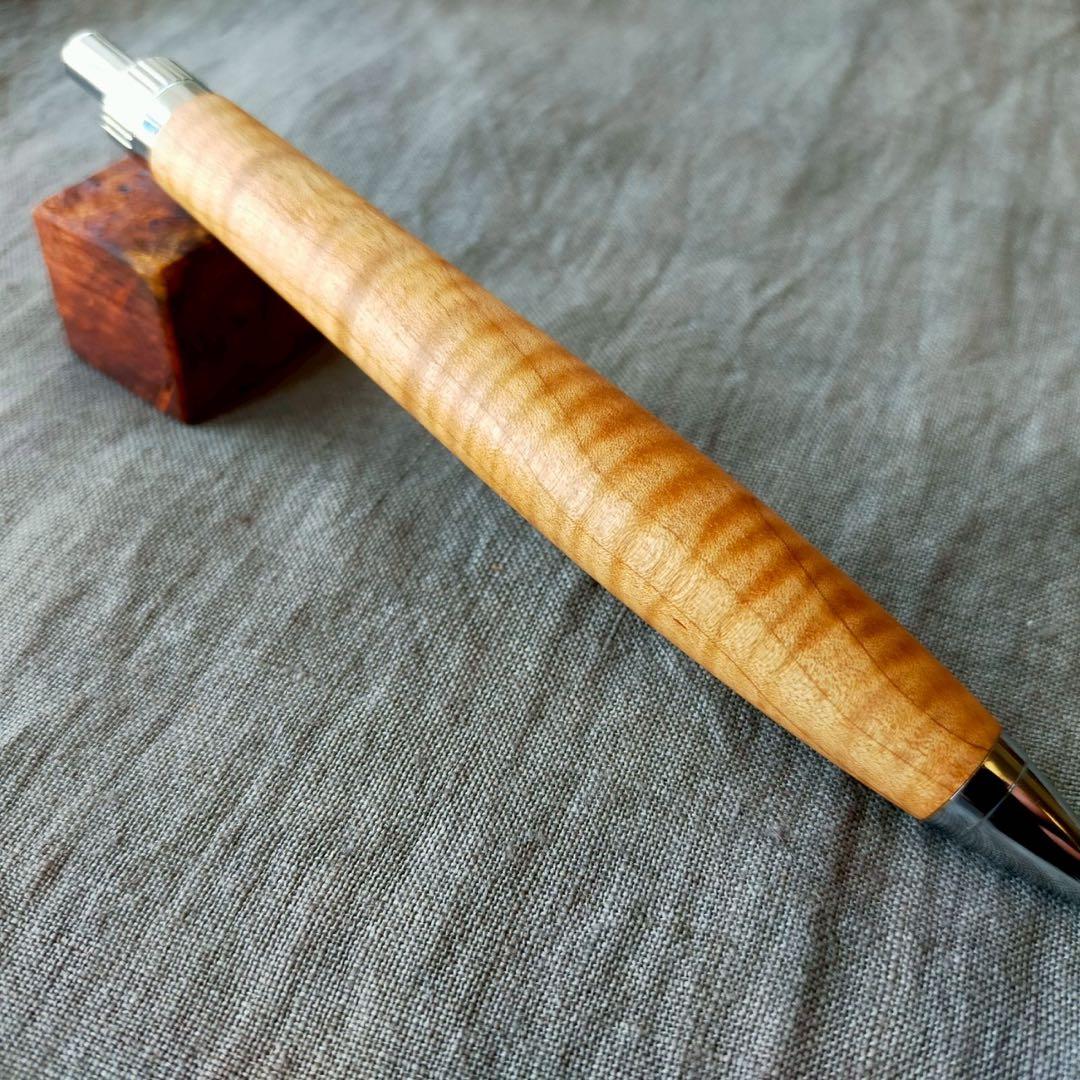 ハンドメイド　木軸シャープぺン　楓　縮杢　0.5mm　ウッドペン　天然木