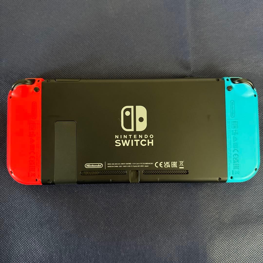 Switch本体完全セット＋ジョイコンLR＋充電器＋携帯用ケース