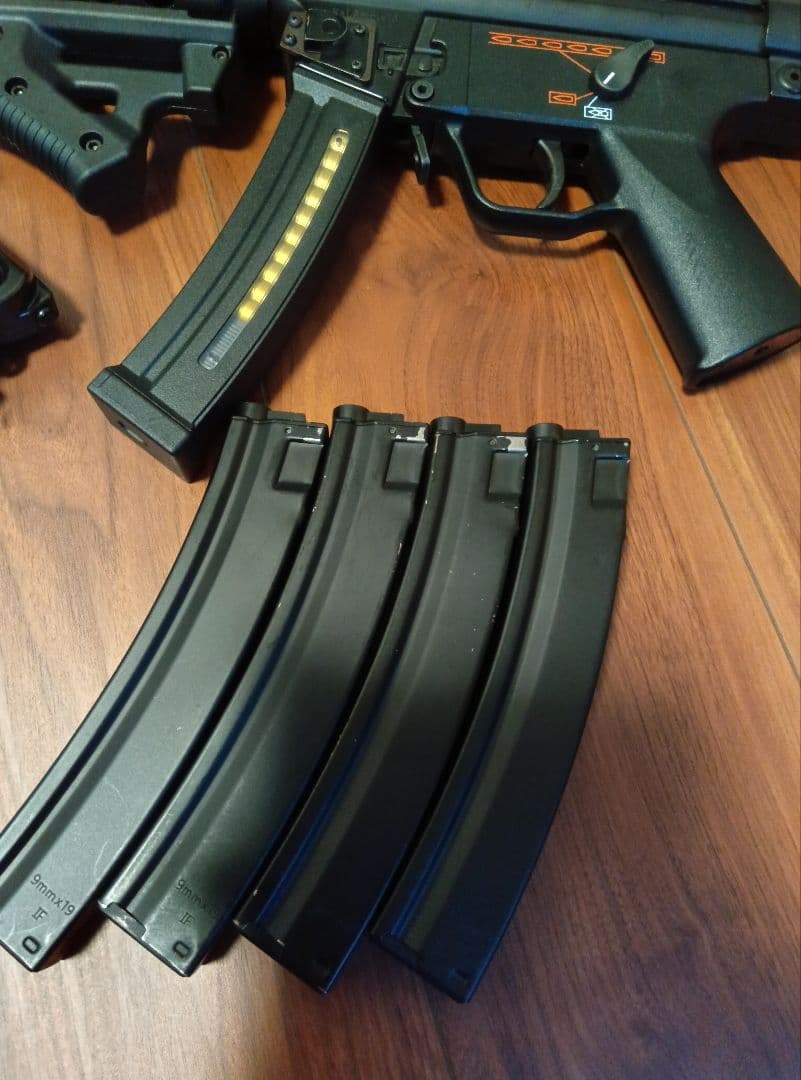 東京マルイ　電動ガン　MP5 スタンダード