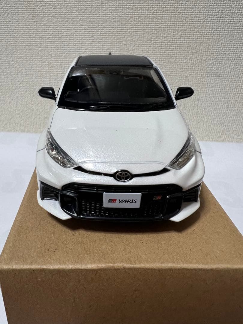 【非売品】トヨタ　GR YARIS ホワイト 1/30
