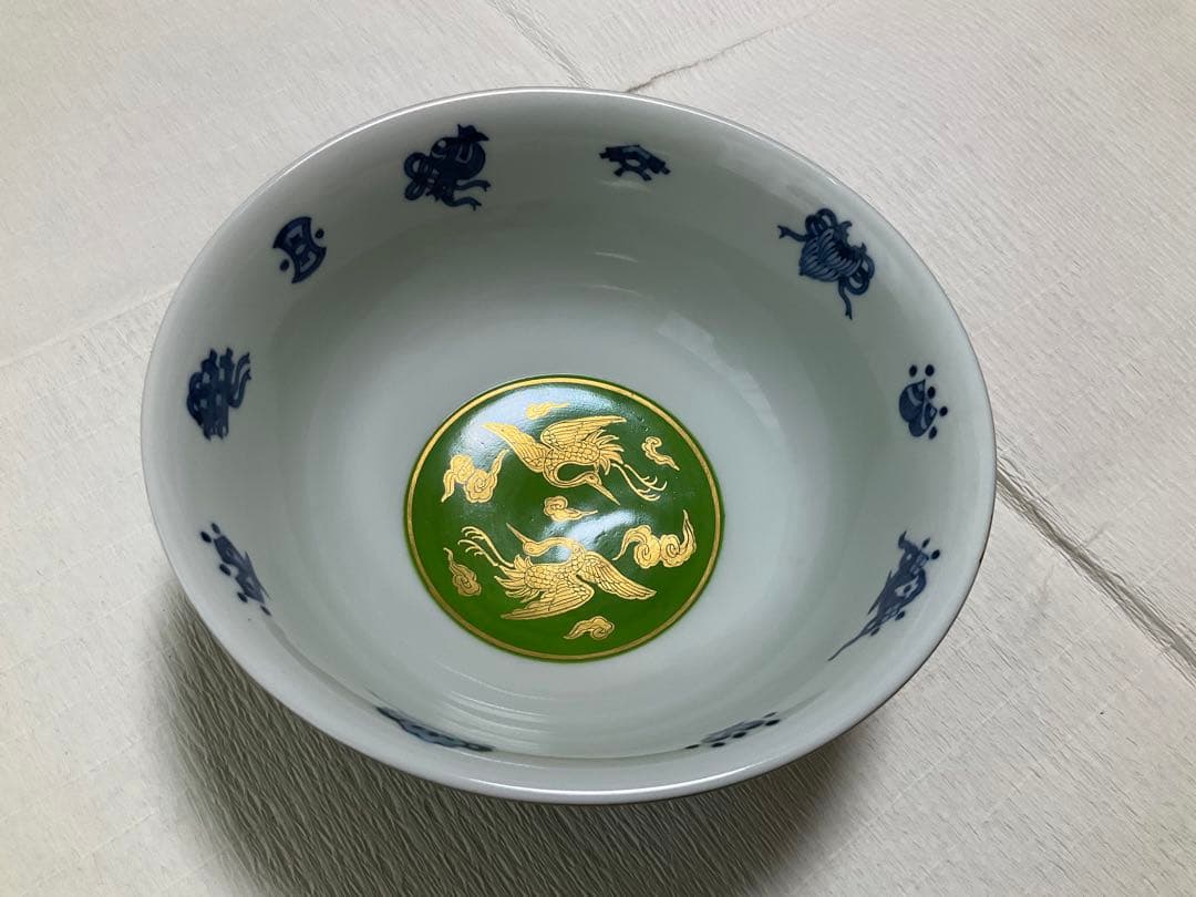 林淡幽　鶸金蘭手雲鶴紋鉢　五山窯　菓子鉢　共箱　宝尽くし柄