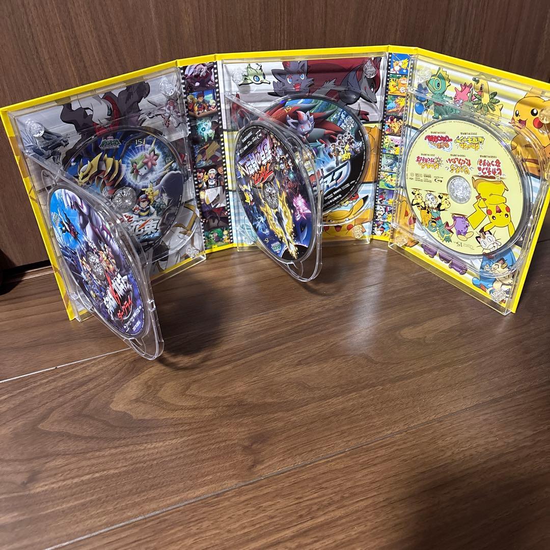 アニメ Pikachu The Movie Premium Box 1998-2010