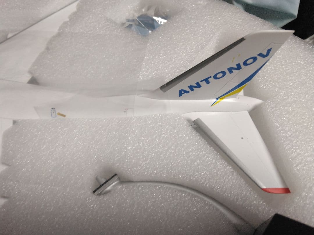 早い者勝ち　激安　1/200　アントノフエアラインズ　ANTONOV 124