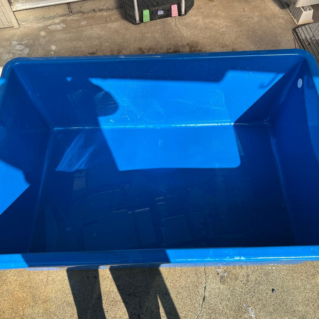 ブルコンテナ 400L プラスチック水槽