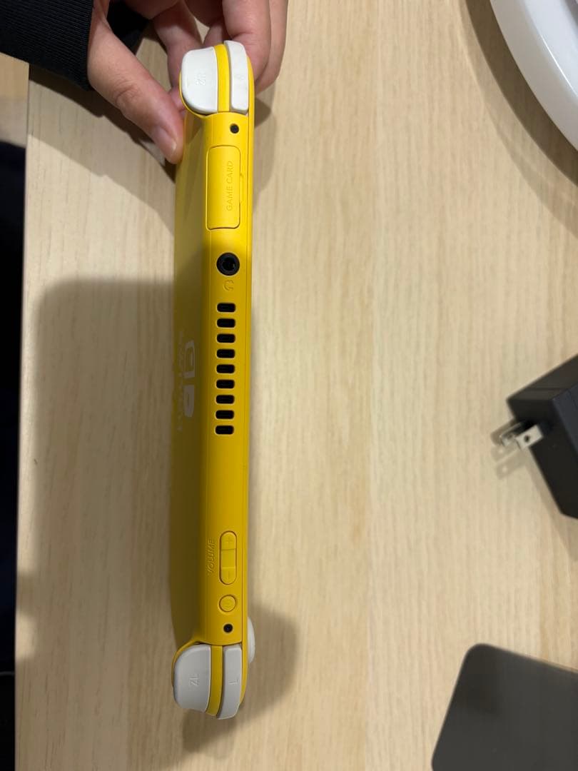 Nintendo Switch Lite イエロー