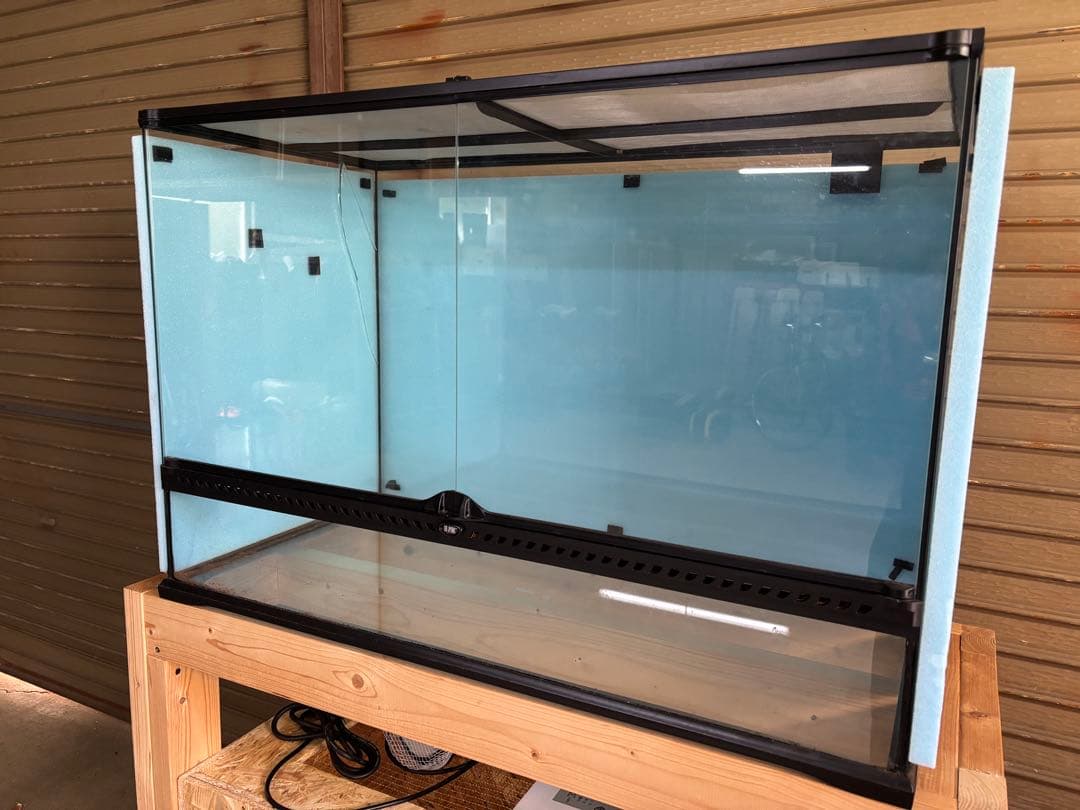 引き取りのみ　グラステラリウム9060