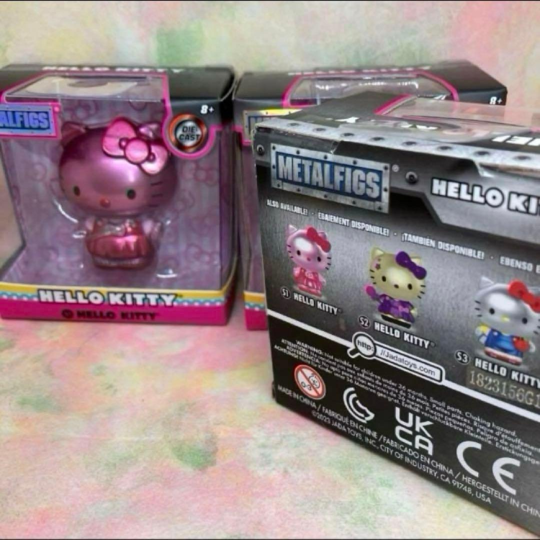 海外版　Hello Kitty ハローキティ　レア！メタルフィギュア3点セット