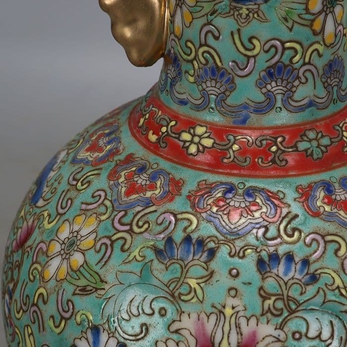 大清乾隆粉彩花卉蒔金両耳瓶 景徳鎮 陶磁器 装飾品 現代工芸品 美術品 置物